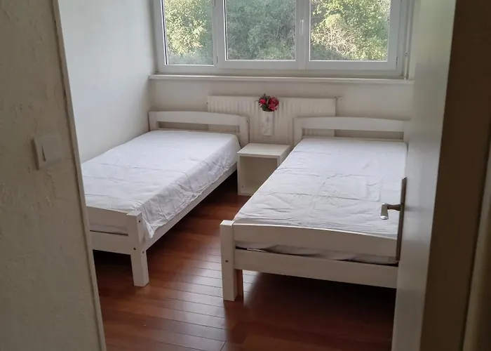 Avec Vue A Антиб