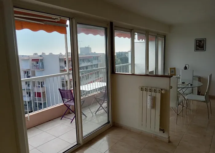 Avec Vue A Апартаменты